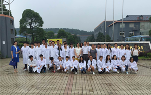 九江学院药学学生参观乐鱼体育集团