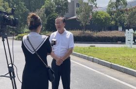 乐鱼体育集团副总裁李辉华接受记者采访 ，尽乐鱼体育之责，确保九江市的稳保供工作